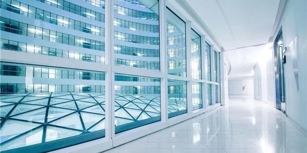 朝阳集团-预计未来几年全球智能玻璃市场增长率为14.10%